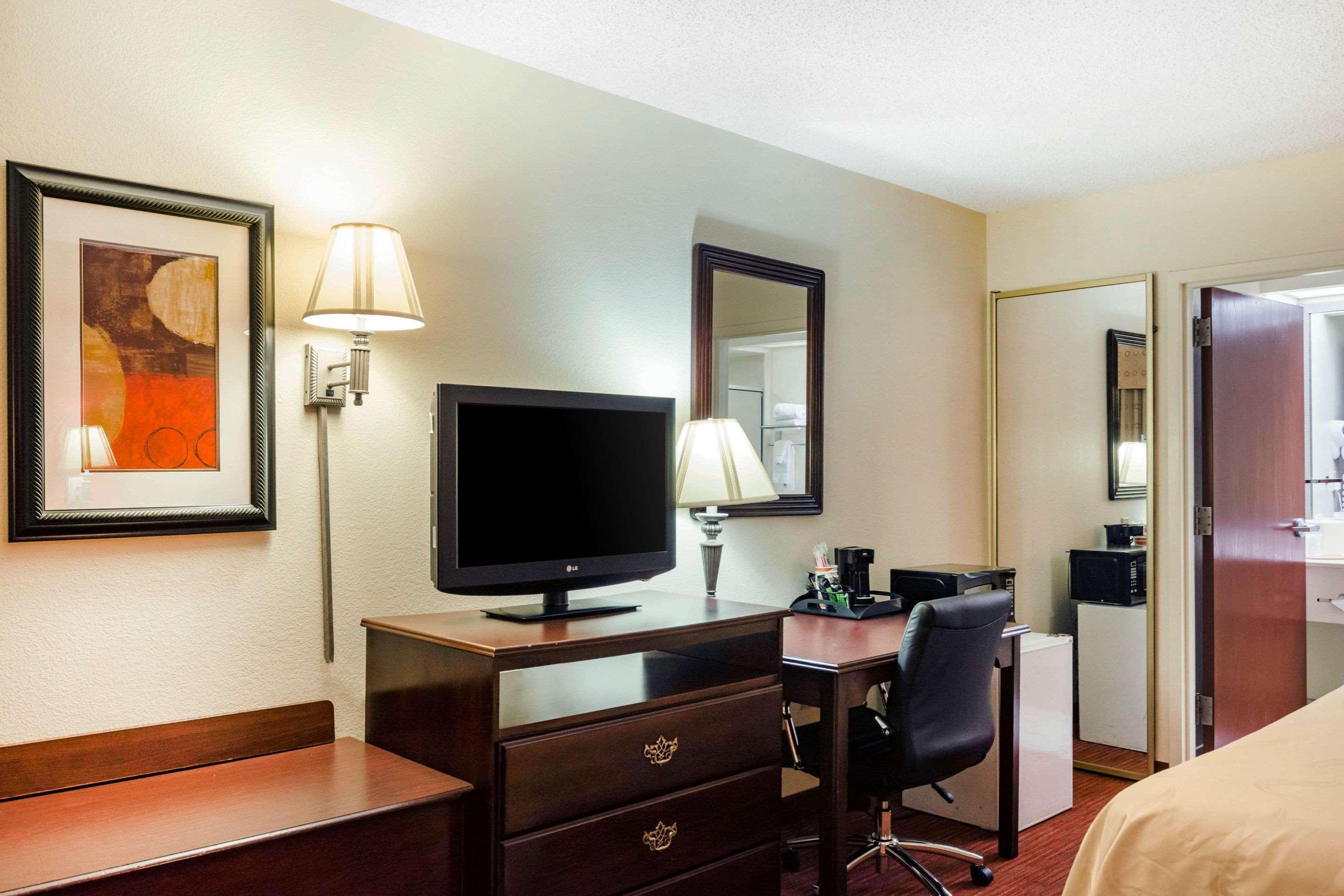 Quality Inn Олбани Экстерьер фото