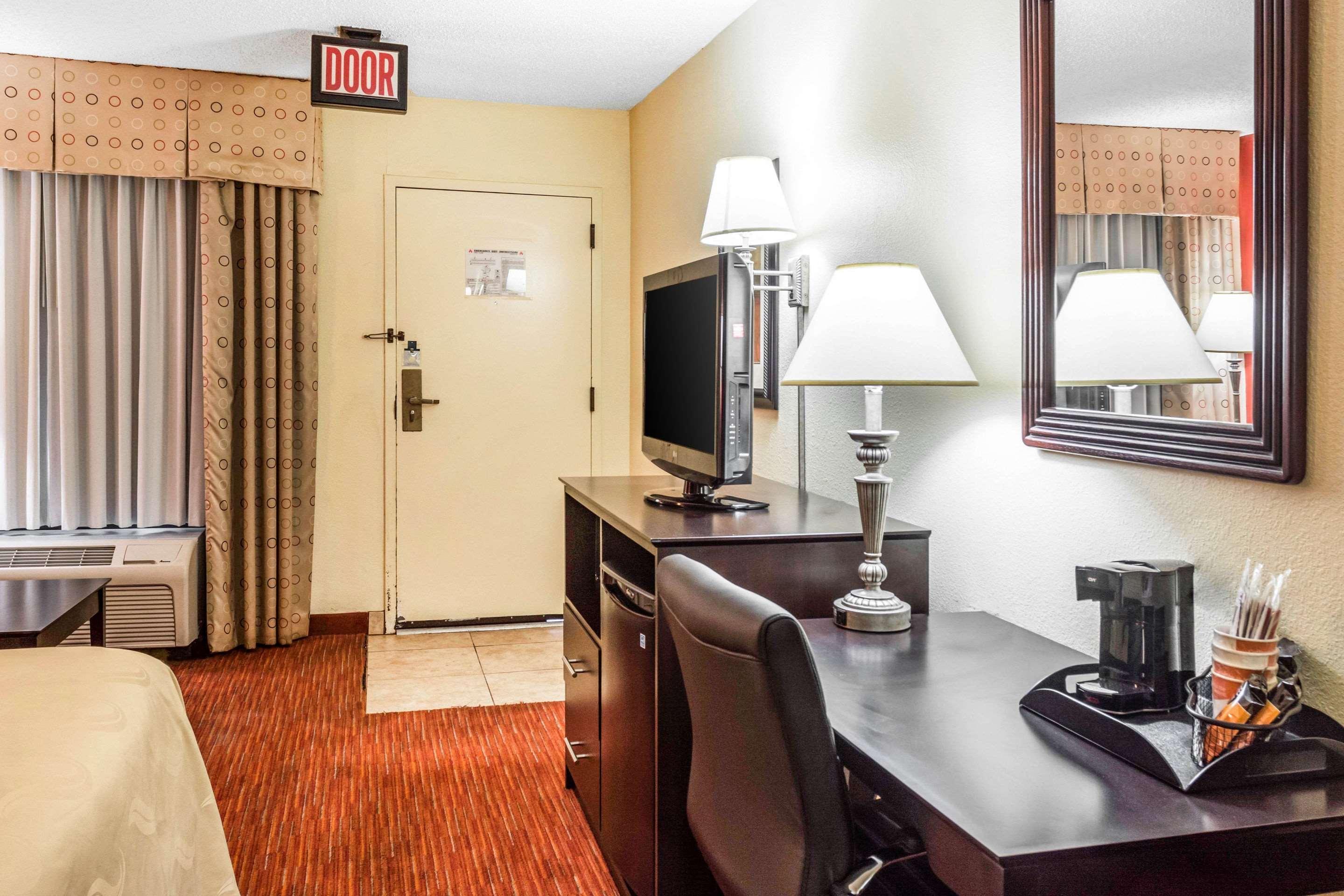 Quality Inn Олбани Экстерьер фото