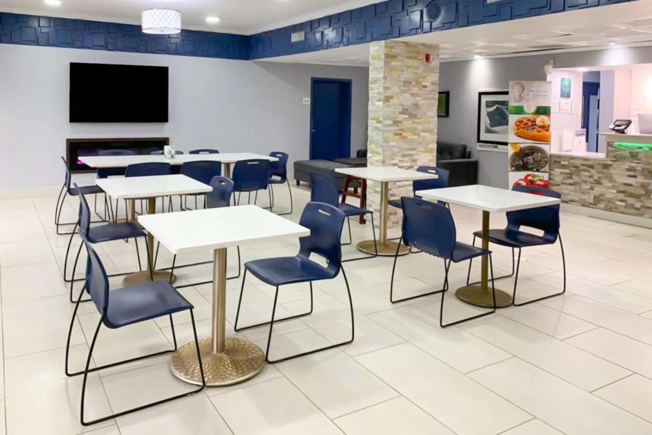 Quality Inn Олбани Экстерьер фото